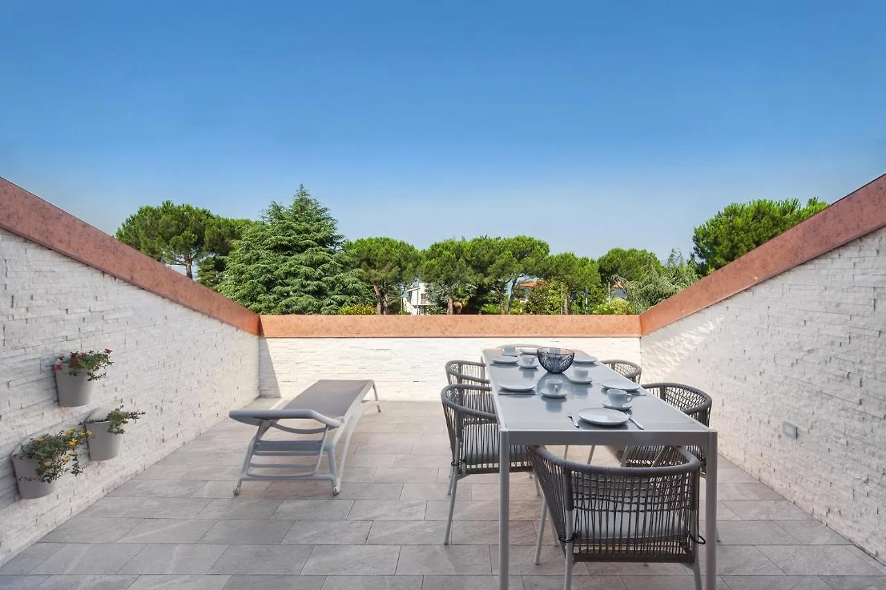 Luxury Penthouse/Pool/50M To Lake Μπαρντολίνο Διαμέρισμα