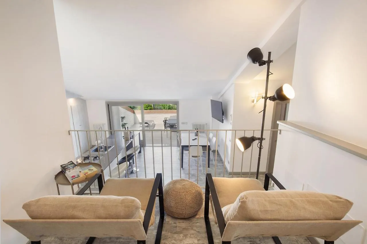 Luxury Penthouse/Pool/50M To Lake Μπαρντολίνο Διαμέρισμα