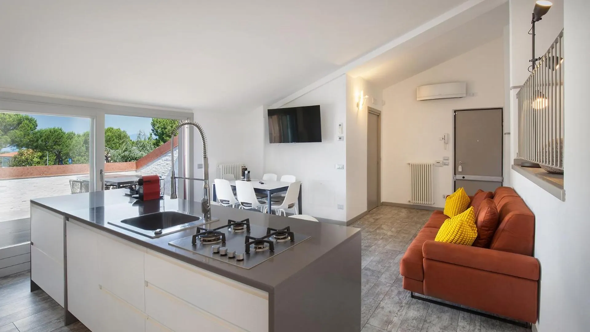 Διαμέρισμα Luxury Penthouse/Pool/50M To Lake Μπαρντολίνο Ιταλία